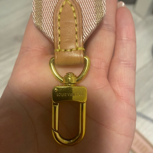 LV Multi-Pochette Accessoires Pink Strap - Picture 4 of 10